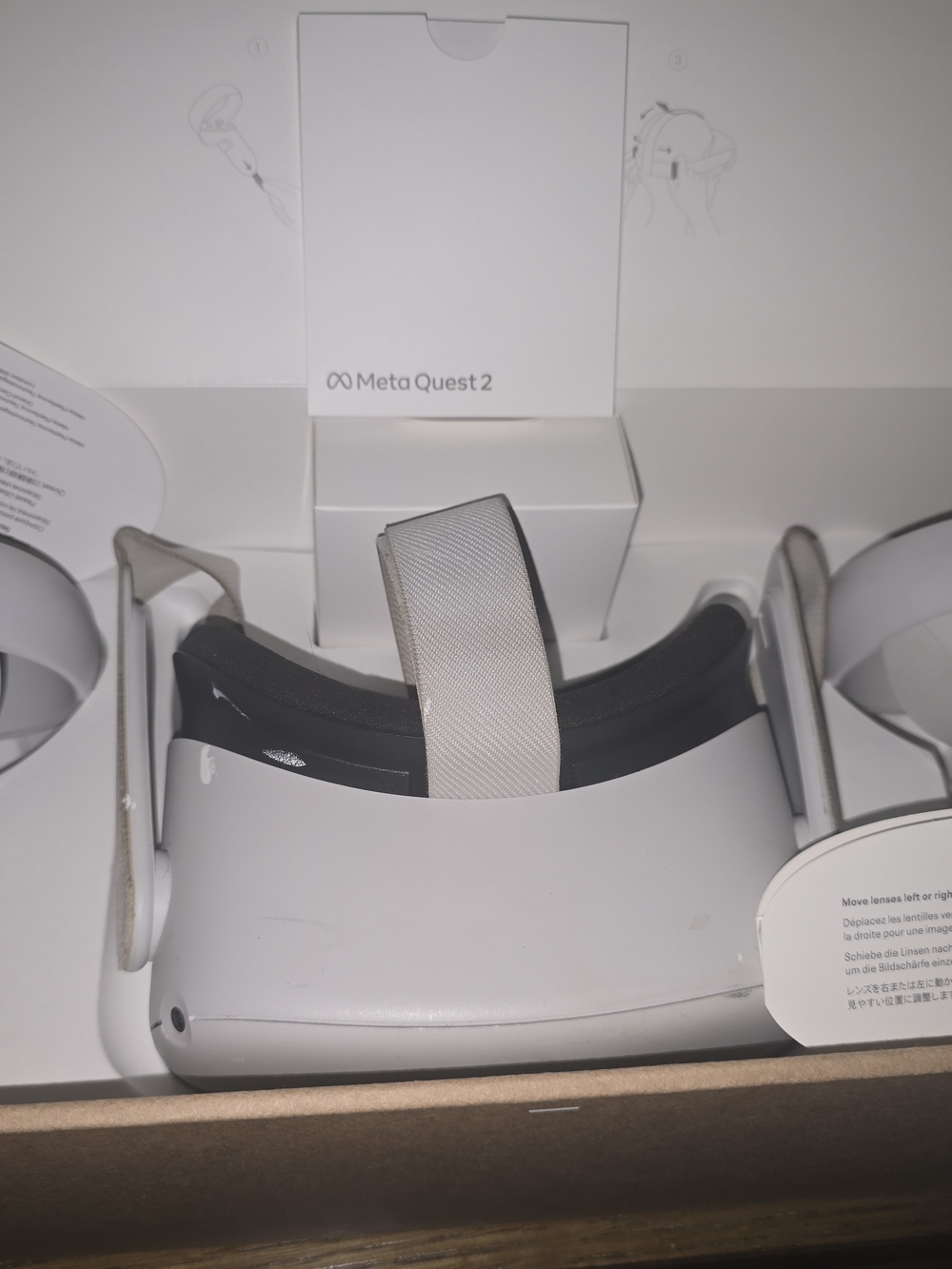 Quest 2 Wireless VR Headset — White